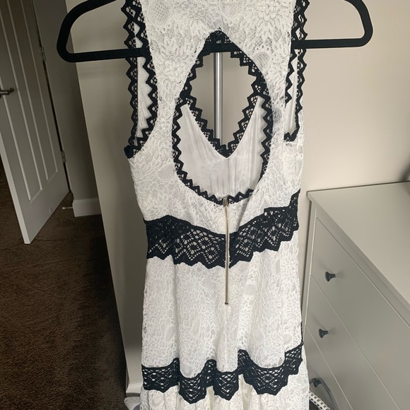 Lace formal dress NEW condition - Picture 5 of 8